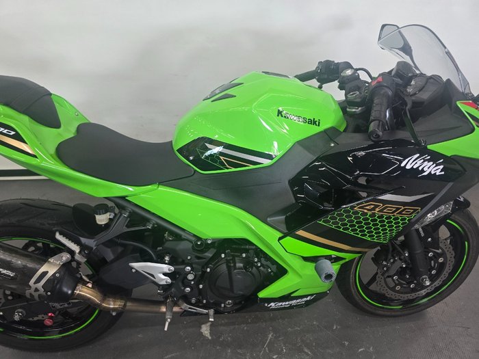 2020 Kawasaki NINJA 400 KRT EDITION Green