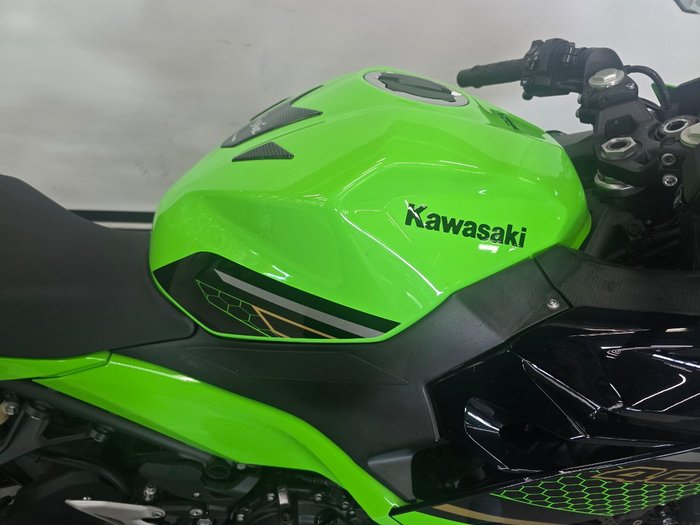 2020 Kawasaki NINJA 400 KRT EDITION Green