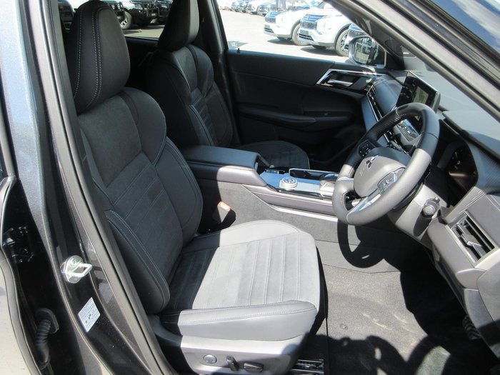 2026 Mitsubishi Outlander Black Edition