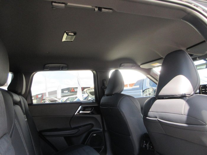 2026 Mitsubishi Outlander Black Edition