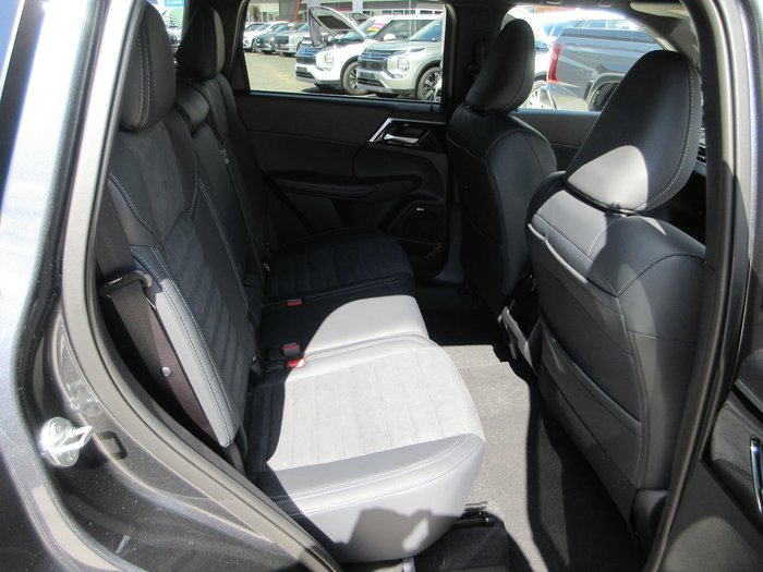 2026 Mitsubishi Outlander Black Edition
