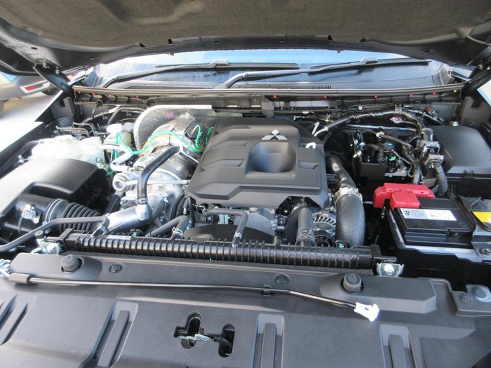 2026 Mitsubishi Triton GLX+