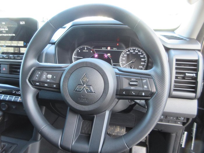 2026 Mitsubishi Triton GLX+