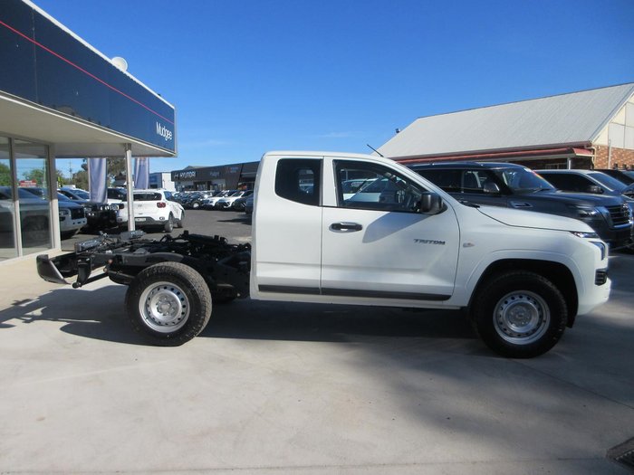 2026 Mitsubishi Triton GLX