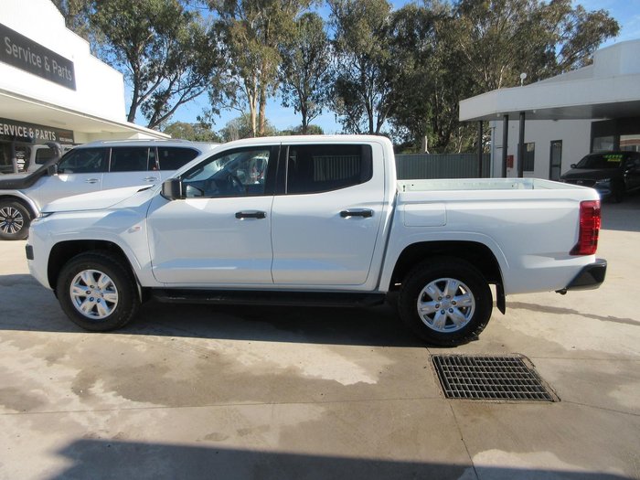 2026 Mitsubishi Triton GLX+