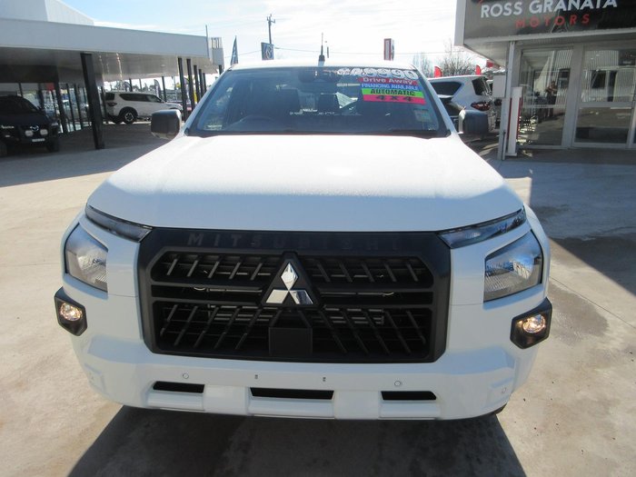 2026 Mitsubishi Triton GLX+