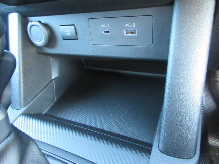 2026 Mitsubishi Triton GLX+