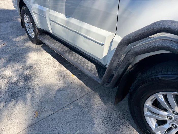 2018 MITSUBISHI PAJERO EXCEED LWB (4x4)