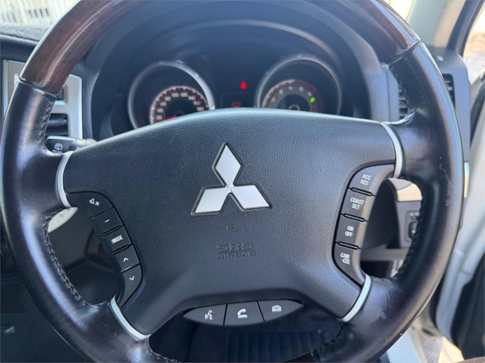 2018 MITSUBISHI PAJERO EXCEED LWB (4x4)