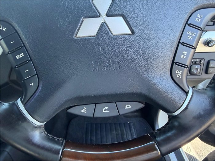 2018 MITSUBISHI PAJERO EXCEED LWB (4x4)