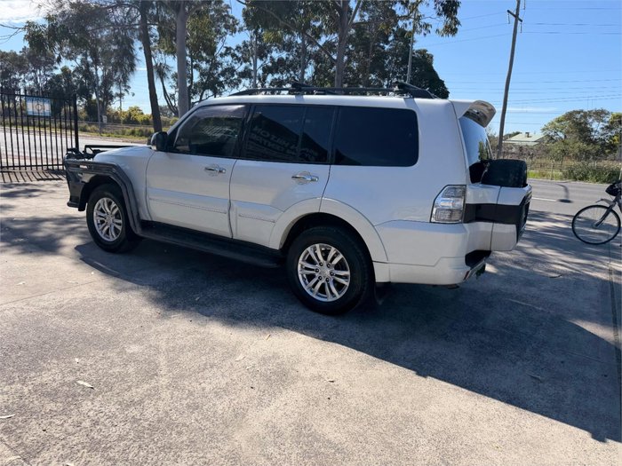 2018 MITSUBISHI PAJERO EXCEED LWB (4x4)