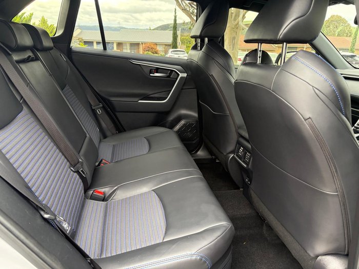 2024 Toyota RAV4 XSE