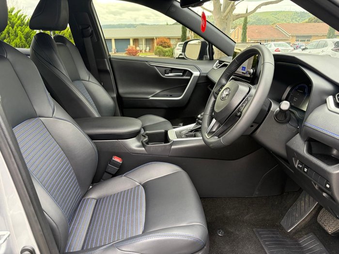 2024 Toyota RAV4 XSE