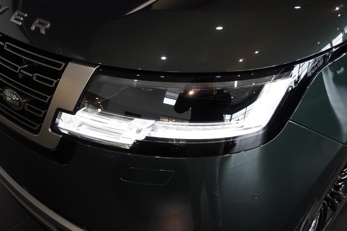 2023 Land Rover Range Rover D300 SE