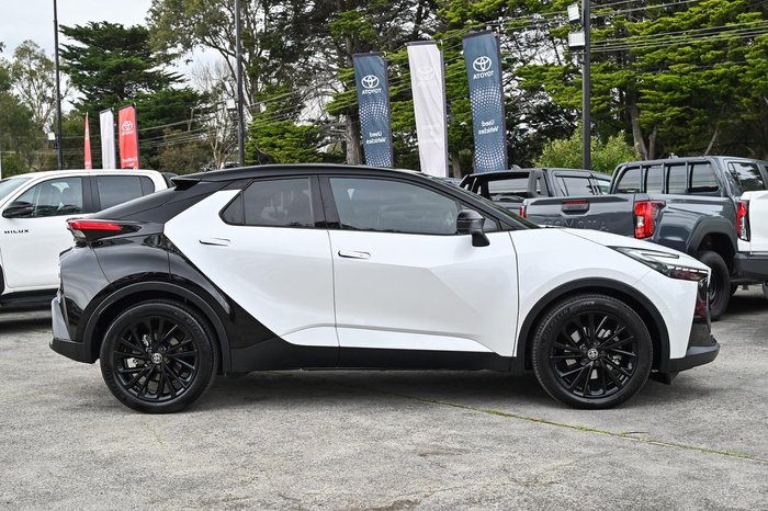 2025 Toyota C-HR GR Sport MAXH25R 4X4 On Demand Frosted White with Two-Tone Plus
