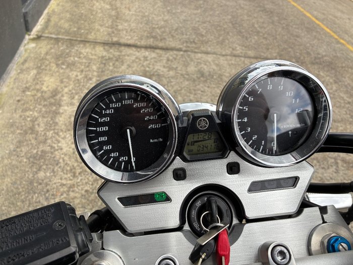 2010 Yamaha XJR1300 BLACK