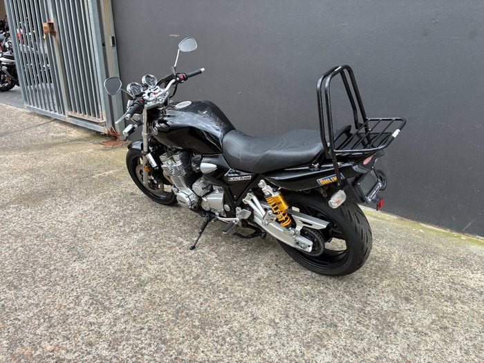2010 Yamaha XJR1300 BLACK