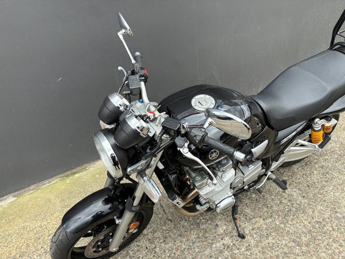 2010 Yamaha XJR1300 BLACK