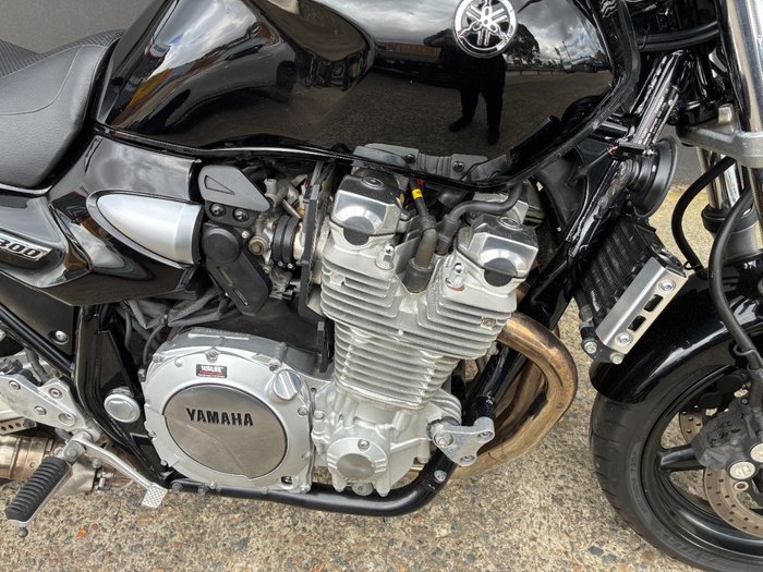 2010 Yamaha XJR1300 BLACK