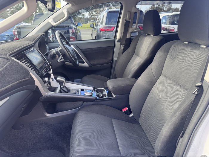 2022 Mitsubishi Pajero Sport GLS