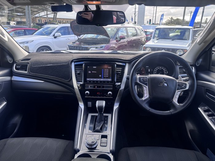 2022 Mitsubishi Pajero Sport GLS