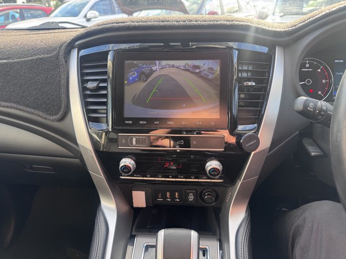2022 Mitsubishi Pajero Sport GLS