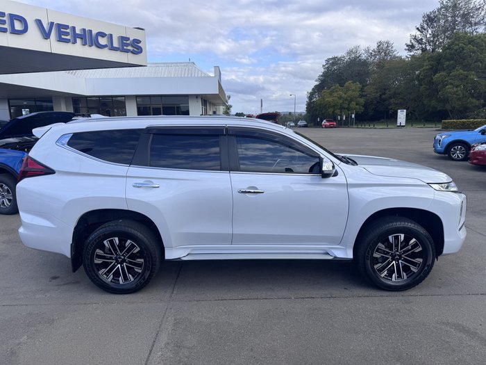 2022 Mitsubishi Pajero Sport GLS