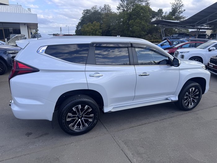 2022 Mitsubishi Pajero Sport GLS