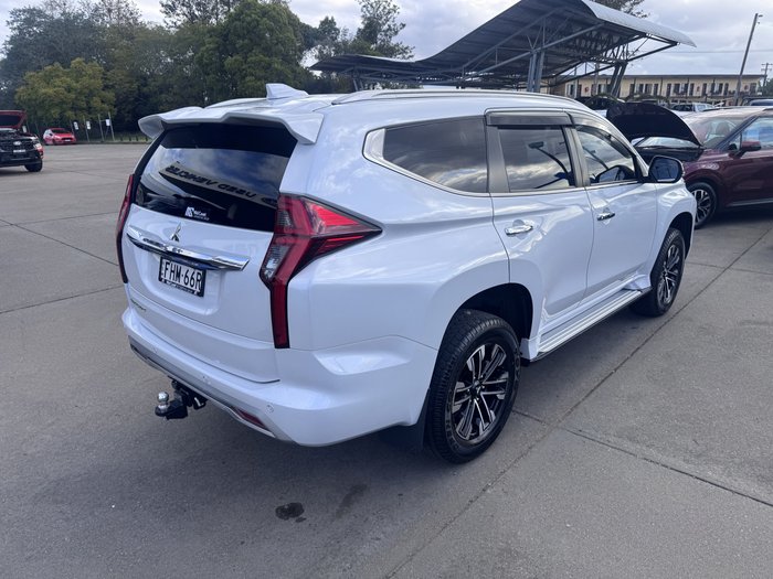 2022 Mitsubishi Pajero Sport GLS