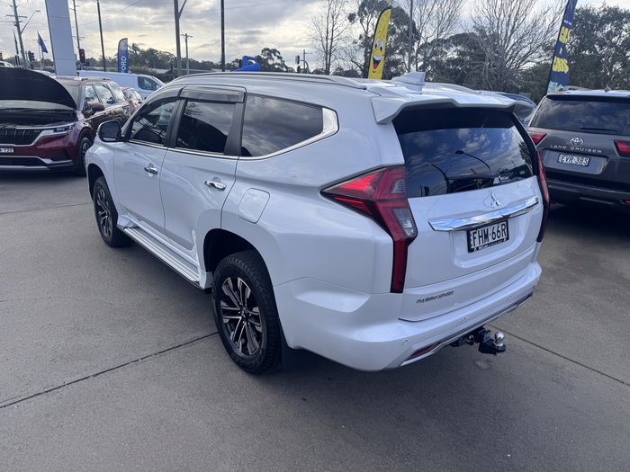 2022 Mitsubishi Pajero Sport GLS