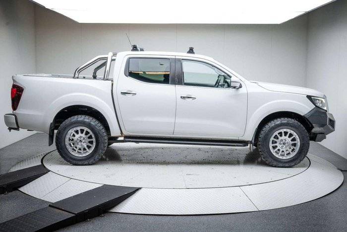 2021 Nissan Navara ST