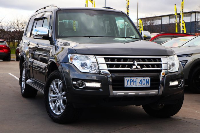 2019 Mitsubishi Pajero GLS