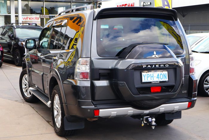 2019 Mitsubishi Pajero GLS
