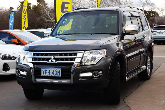 2019 Mitsubishi Pajero GLS