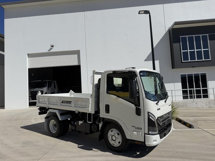 2026 Isuzu N Series NMR 65/45-150 DT D25 Tri-Tipper