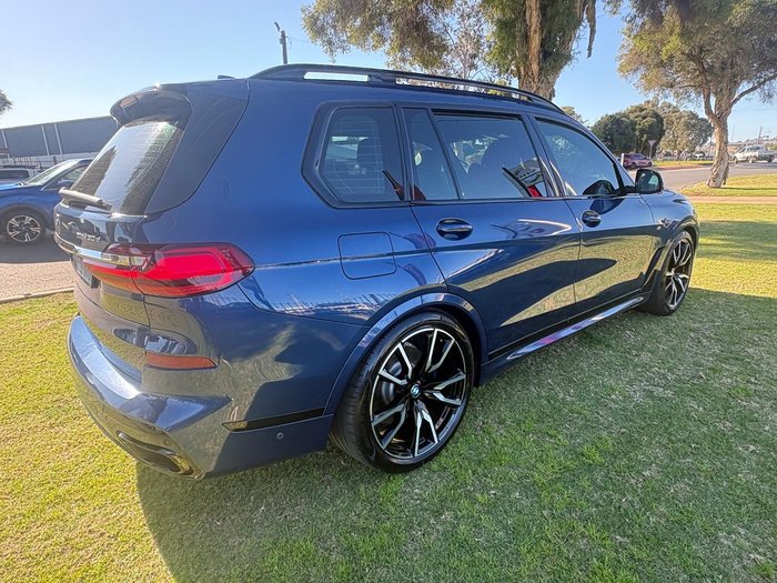 2021 BMW X7