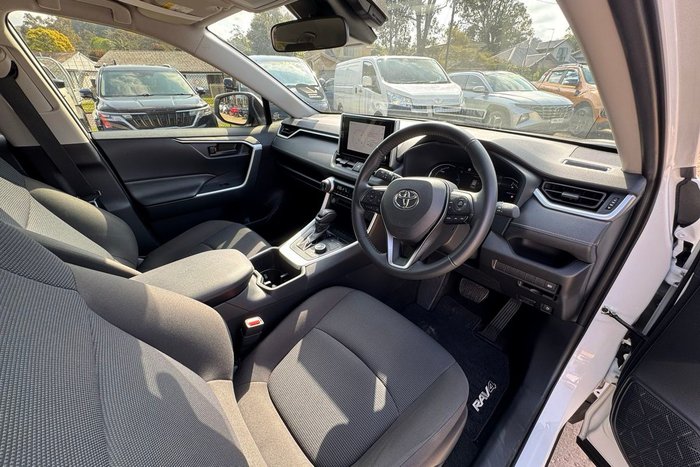 2025 Toyota RAV4 GX