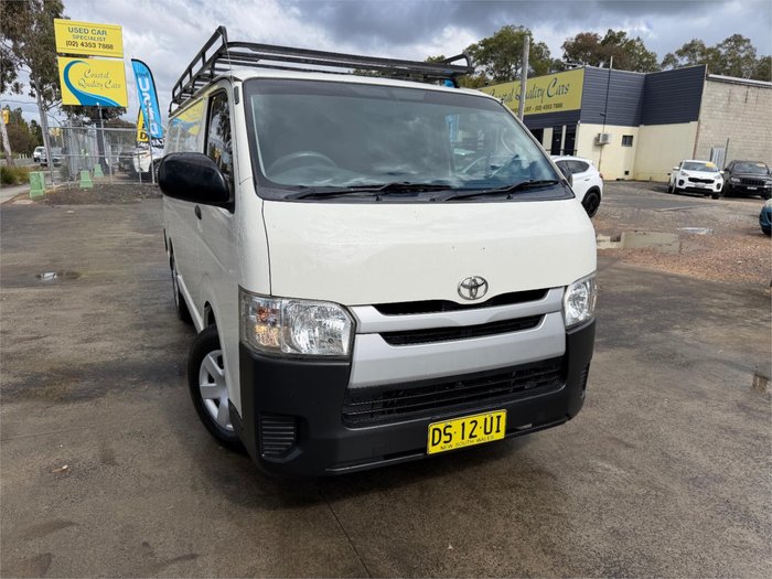 2015 TOYOTA HIACE