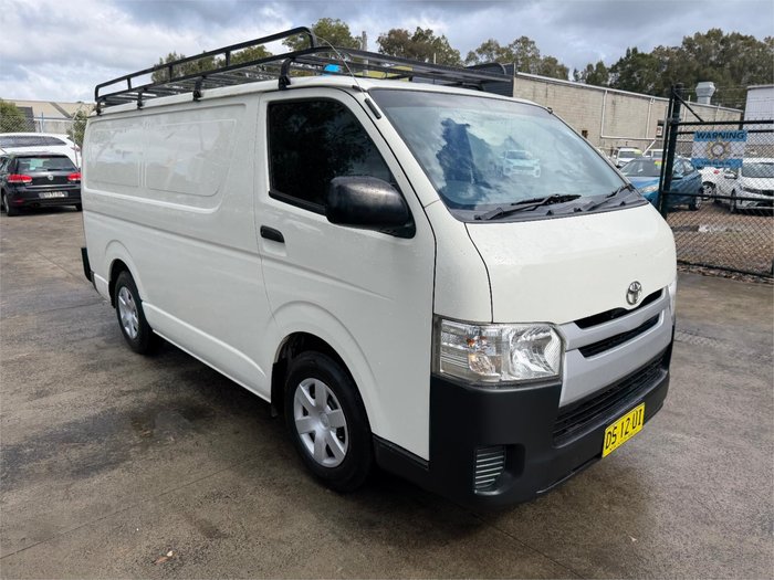 2015 TOYOTA HIACE LWB