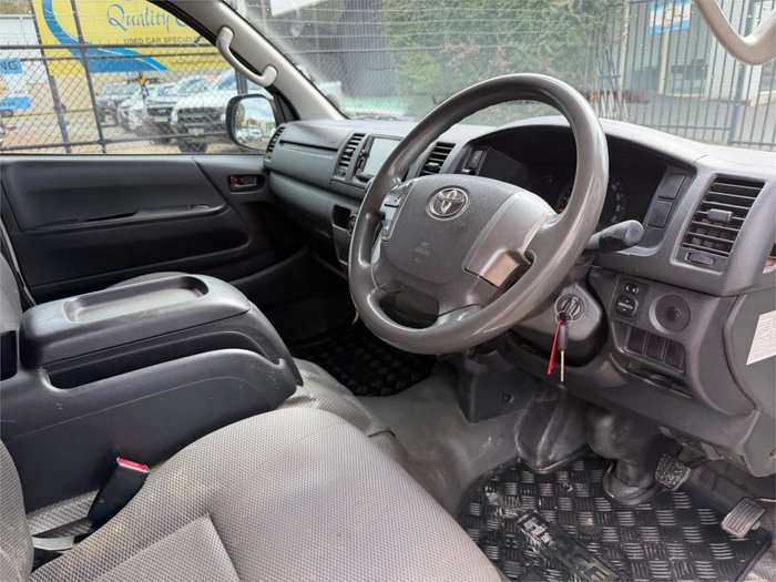 2015 TOYOTA HIACE LWB
