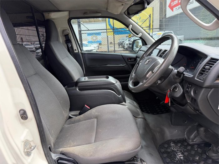 2015 TOYOTA HIACE LWB