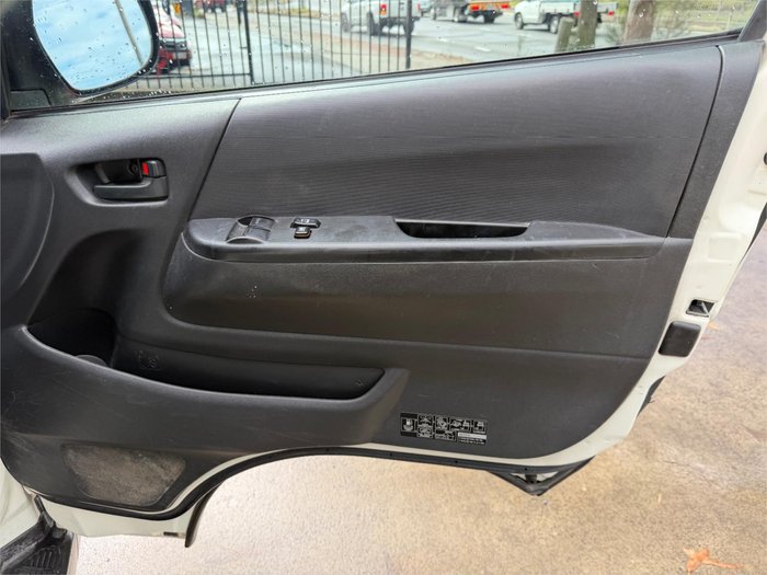 2015 TOYOTA HIACE LWB