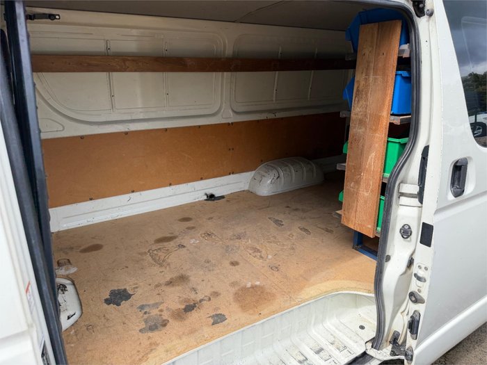 2015 TOYOTA HIACE LWB