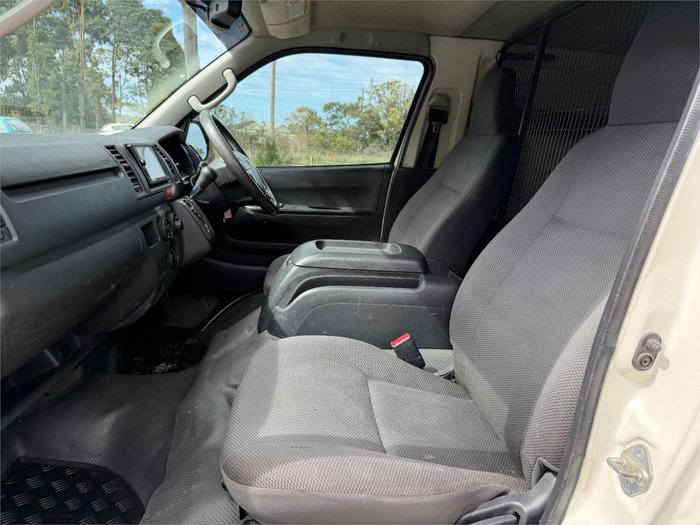 2015 TOYOTA HIACE LWB