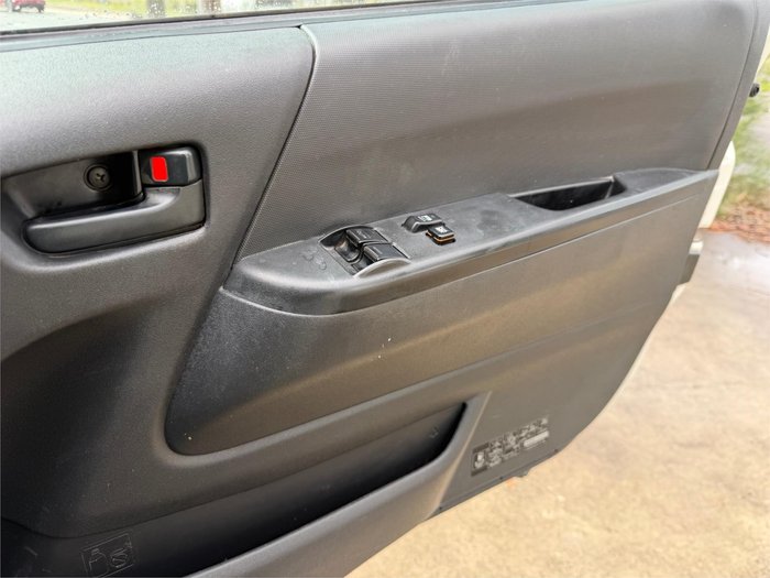 2015 TOYOTA HIACE LWB