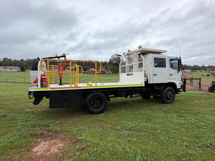 2009 Hino Ft 1022-500 Series 4X4 Crew Cab
