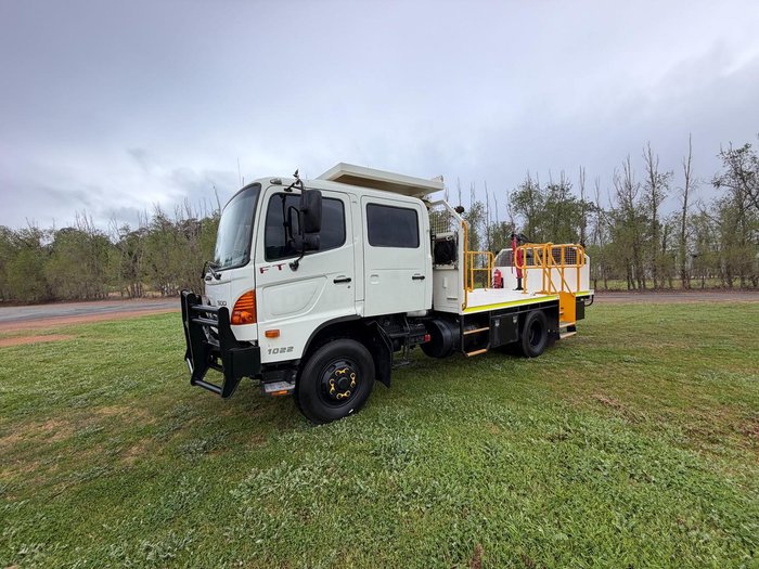 2009 Hino Ft 1022-500 Series 4X4 Crew Cab