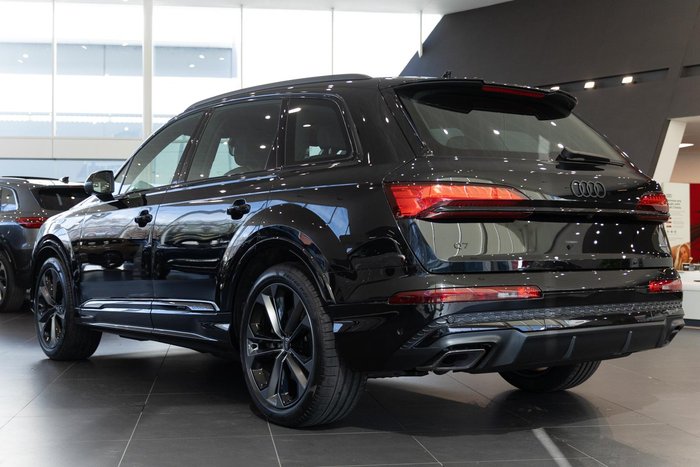 2025 Audi Q7 TFSI 185kW S line edition