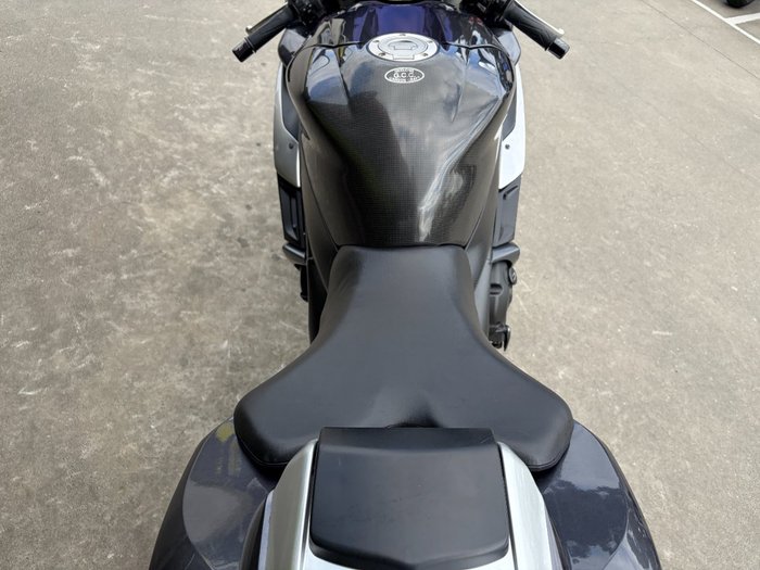 2004 Yamaha YZF-R1 Black