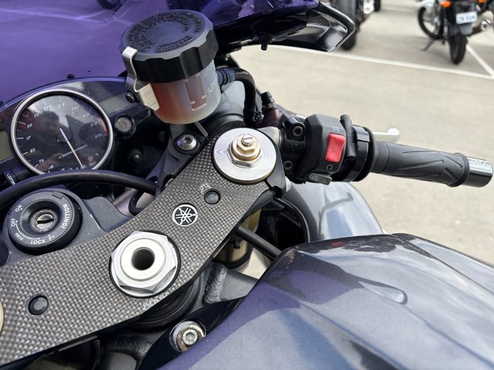 2004 Yamaha YZF-R1 Black